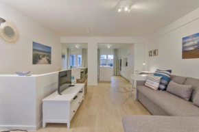 Stunning Family Apartment at the Beachfront of De Haan